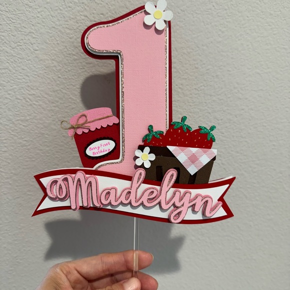 Berry first cake topper, Strawberry first birthday cake topper customizable - Picture 3 of 3